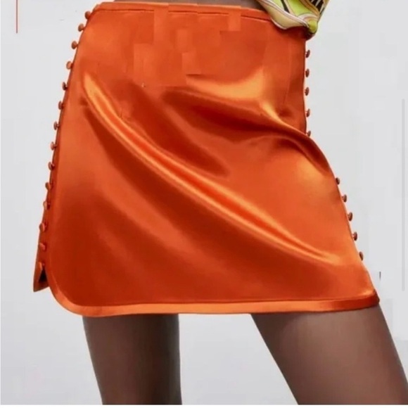 Zara Side Button Satin Effect High Waisted Mini Short Skirt, Size M, NWT - Picture 1 of 11